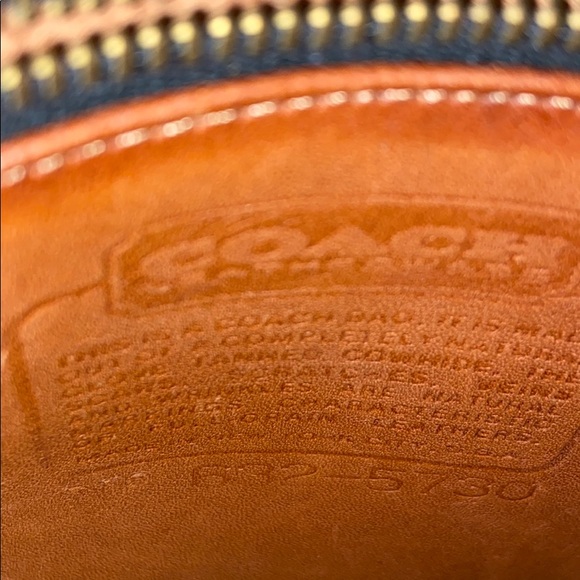 𝓒𝓸𝓪𝓬𝓱 𝓟𝓾𝓻𝓼𝓮 - Picture 3 of 4